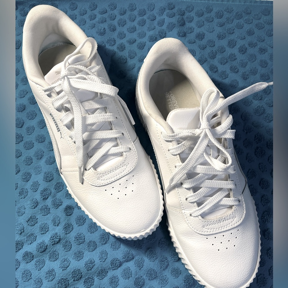Women’s Puma Sneakers